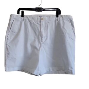Izod men's White Bermuda Shorts Size 40